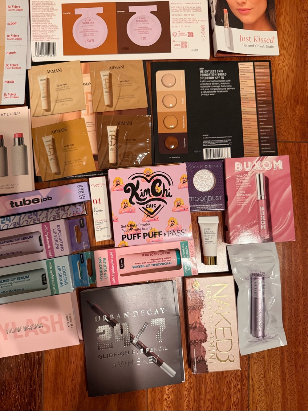 Makeup Bundle - Picture 4 of 5